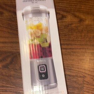 Ninja Blast Silver Portable Blender with Leak-Proof Lid